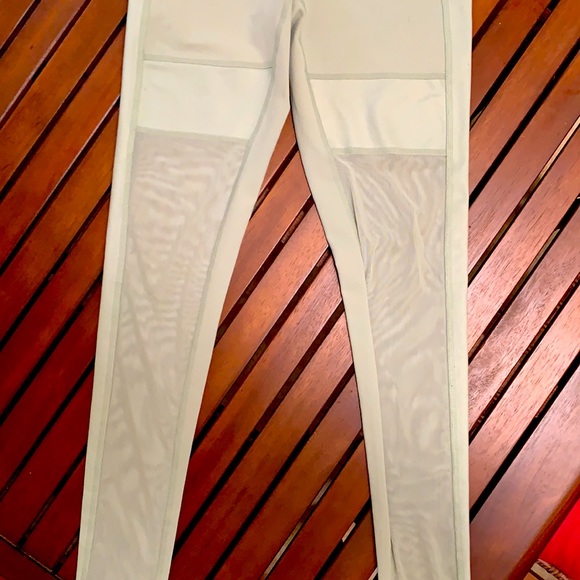 Alo Mesh Leggings - Picture 2 of 4